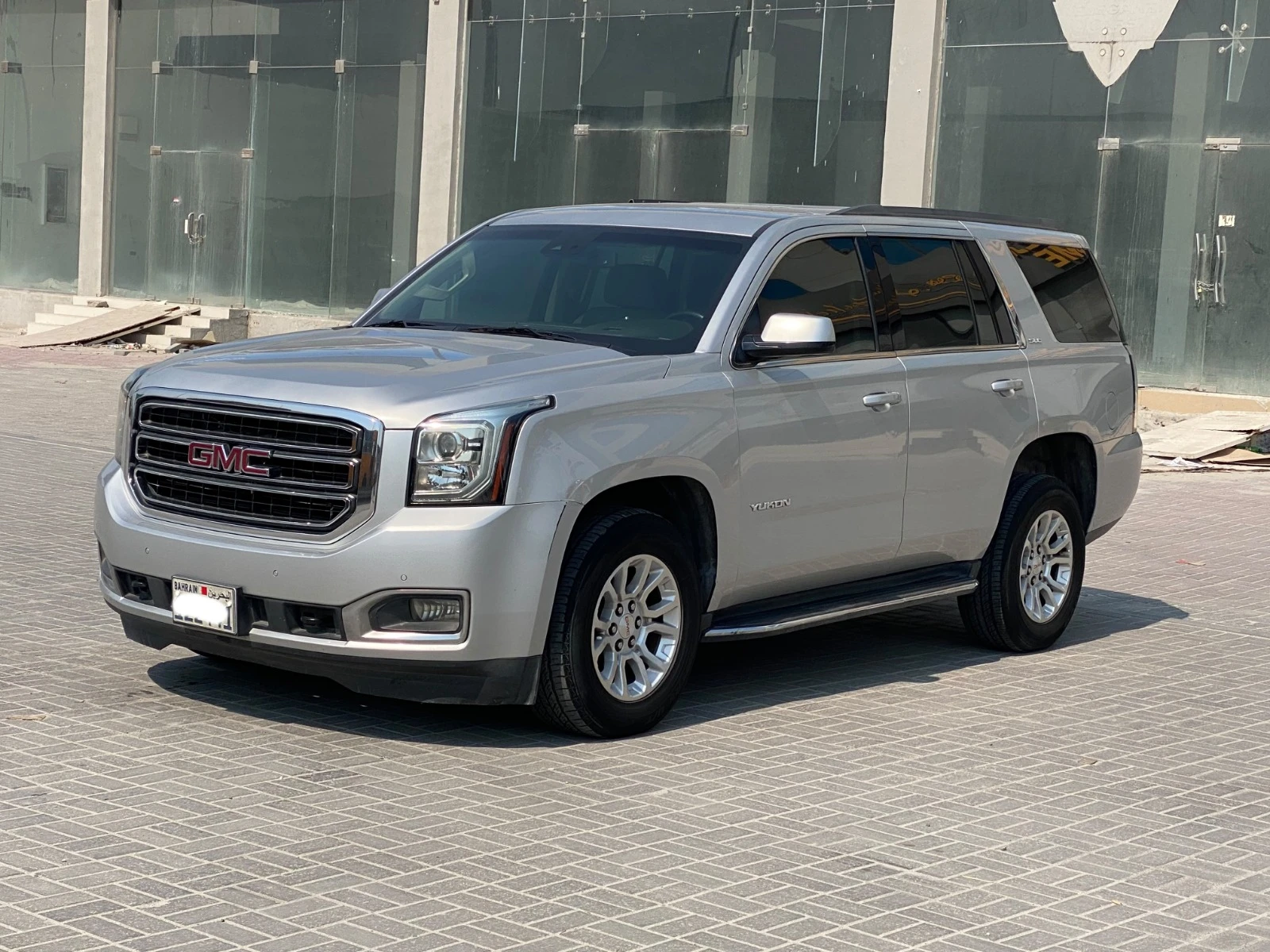 GMC Yukon 2018 (Silver)