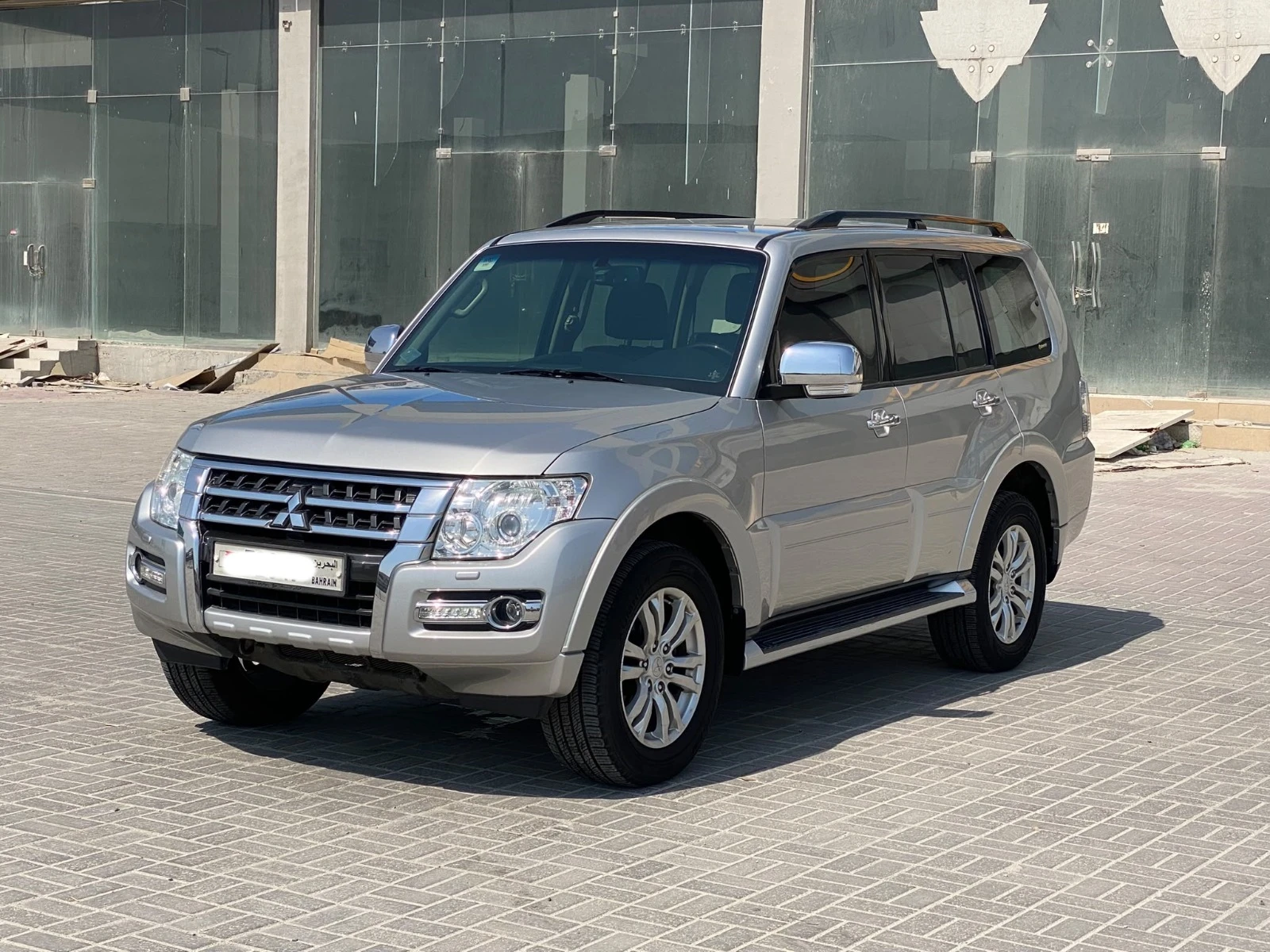 Mitsubishi Pajero GLS 2020 (Silver)