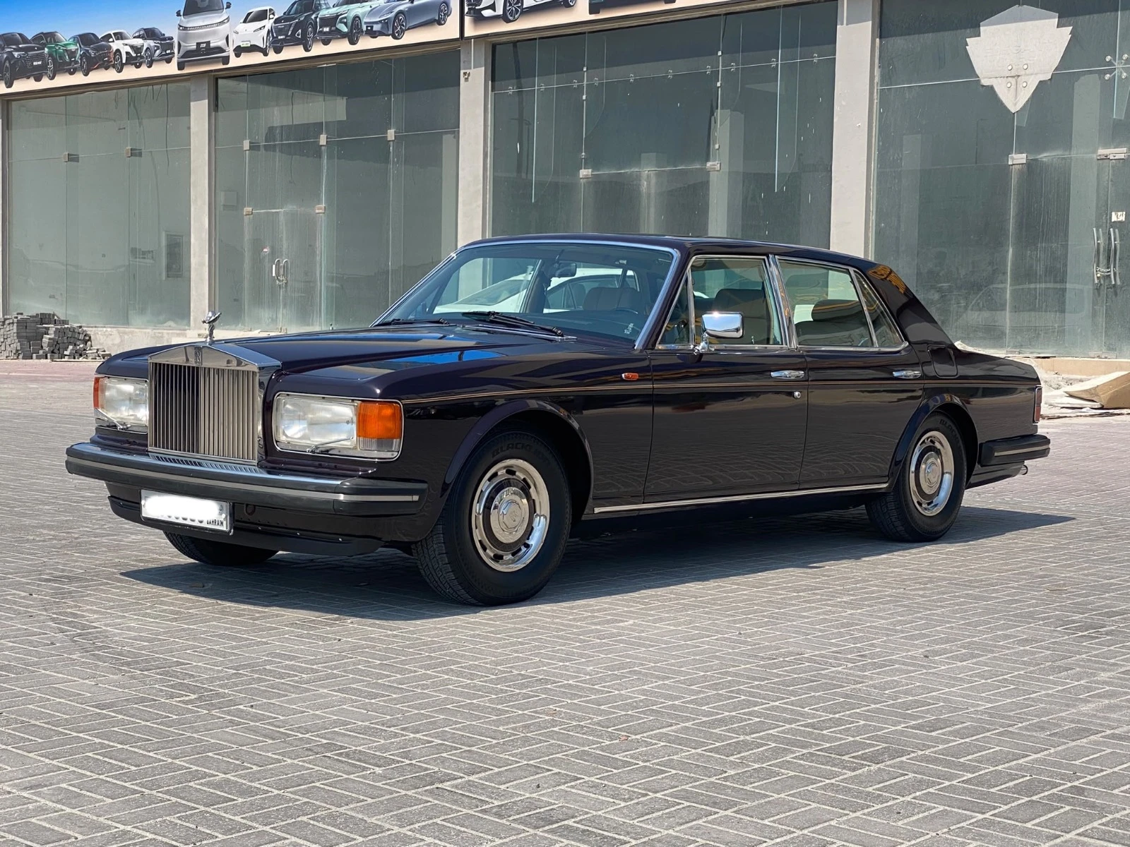 Rolls Royce Spirit 1984 (Maroon)