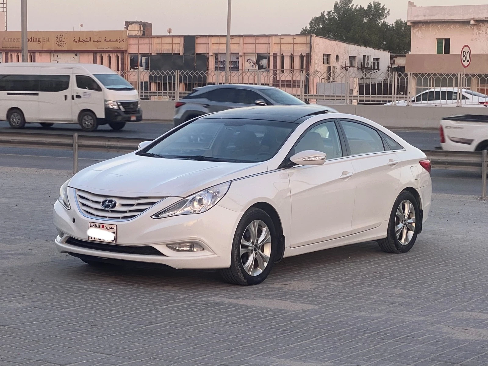 Hyundai Sonata 2011 (White)