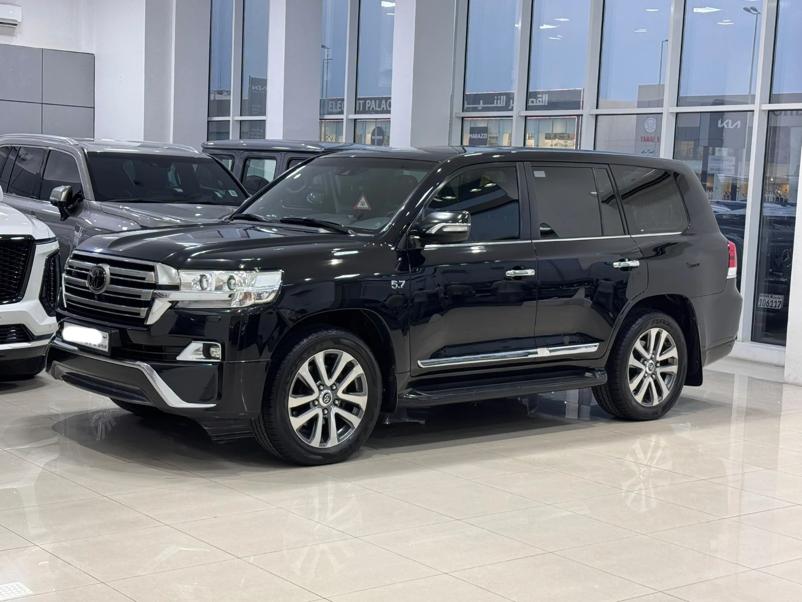 Toyota Land Cruiser VX-S 2016 (Black)